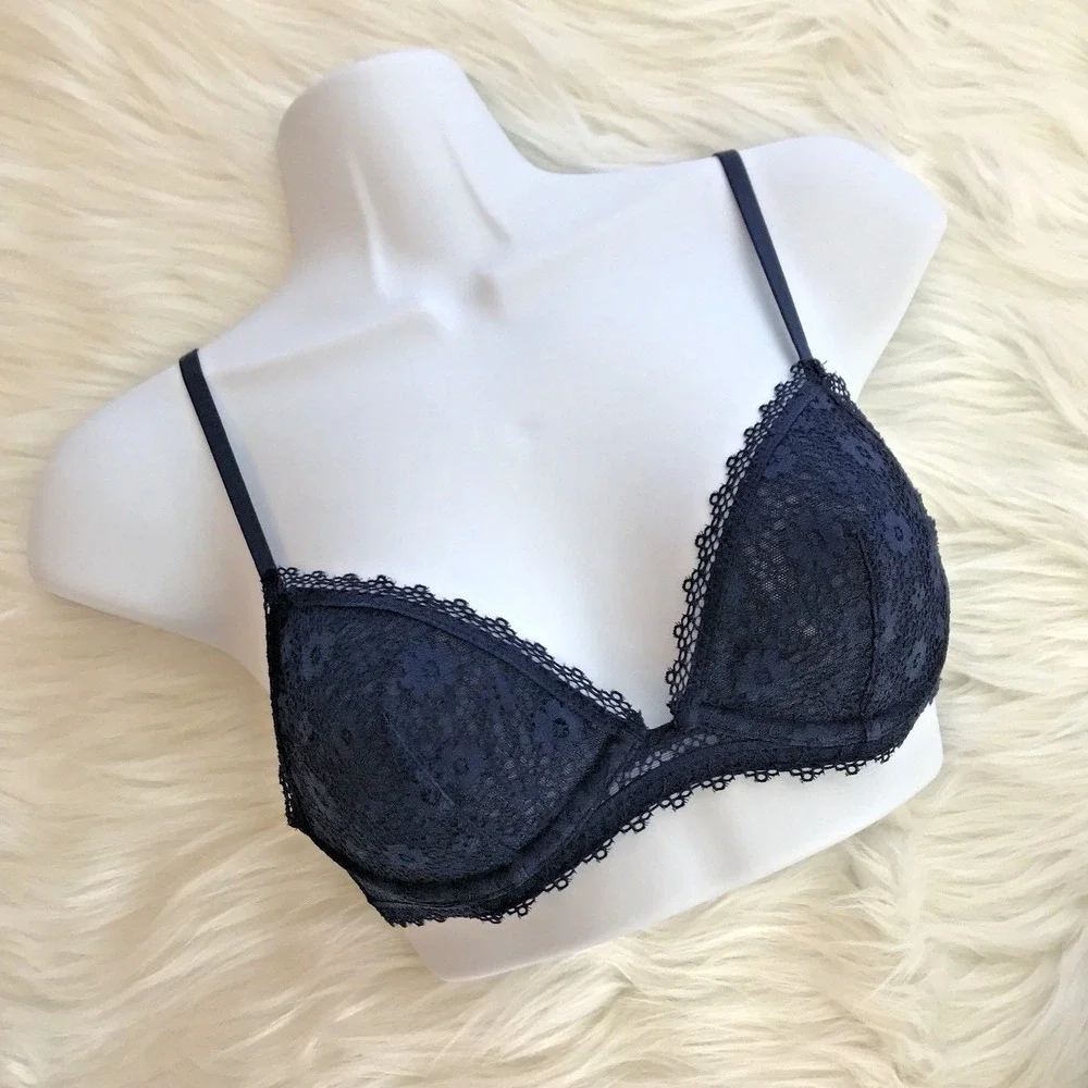 Victoria's Secret Bralette Bra‎ Size XS Dark Blue Floral Lace Underwire Sexy NWT